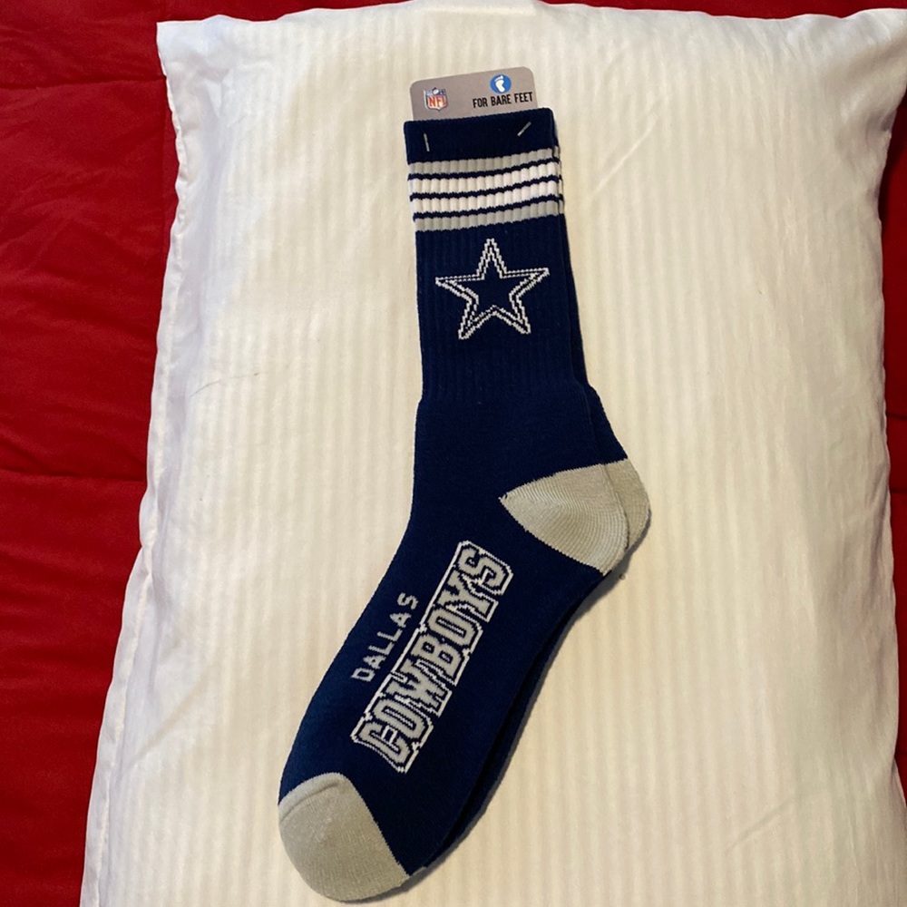 Brand New!!!!!!!!! Size Large Dallas Cowboys Socks…